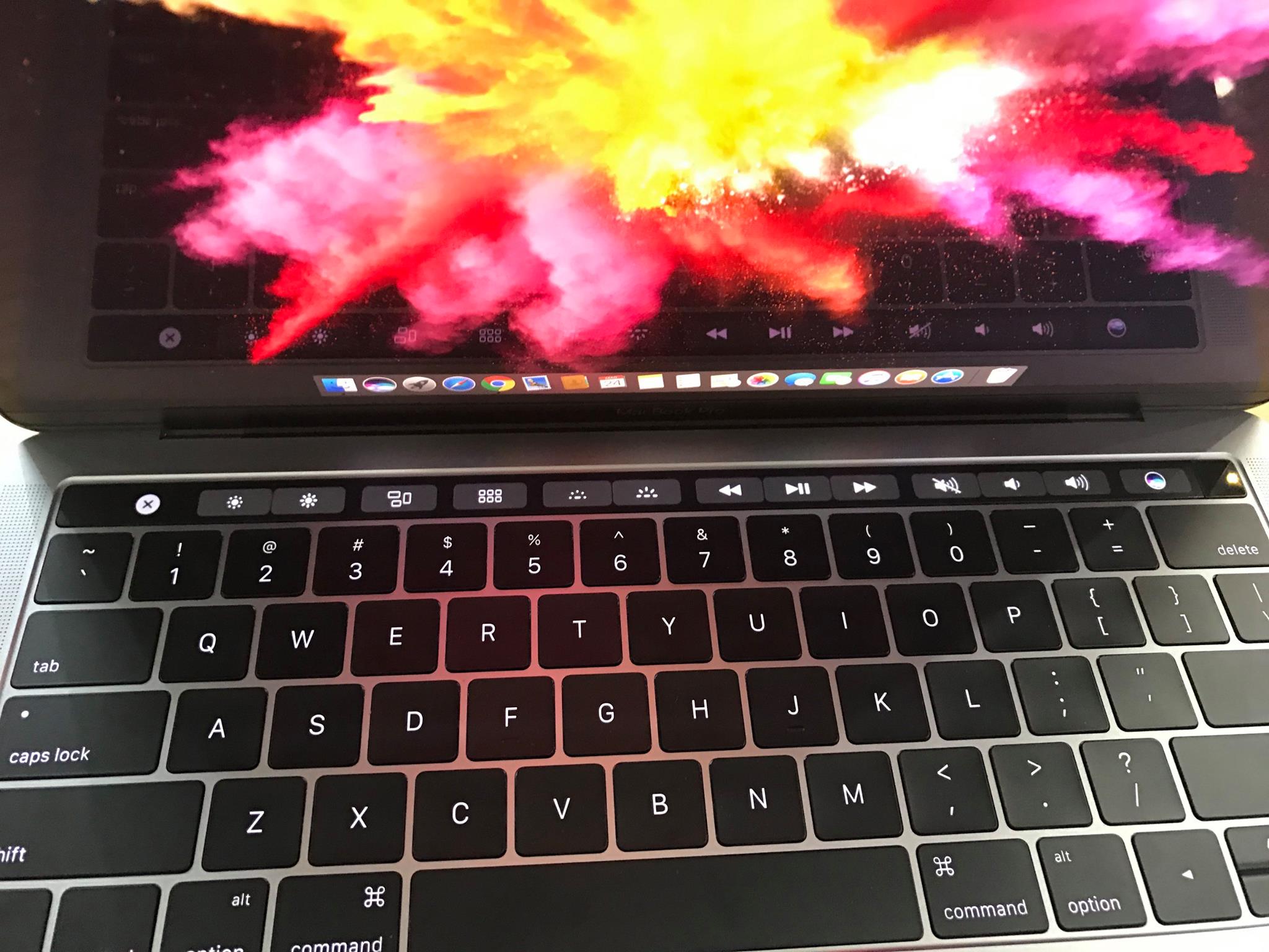 MacBook Pro 13in Touch Bar MNQF2-77.jpg
